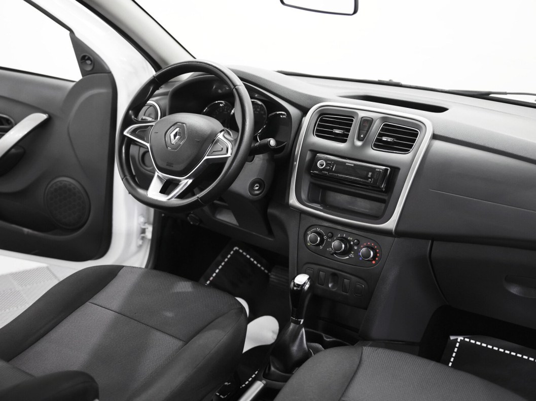 Renault Logan Life 1.6 АКПП, 2021 фото 8