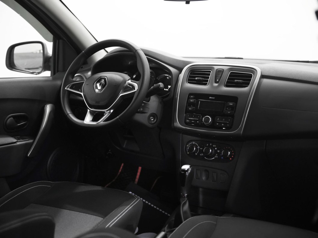 Renault Logan Life 1.6 АКПП, 2021 фото 8
