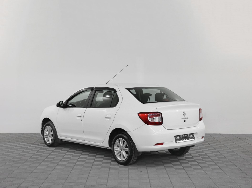Renault Logan Style 1.6 МКПП, 2022 фото 4