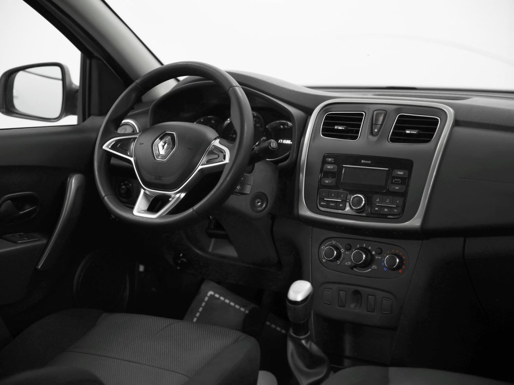 Renault Logan Life 1.6 МКПП, 2022 фото 8