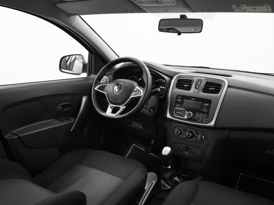 Renault Logan Drive 1.6 МКПП, 2022 фото 8