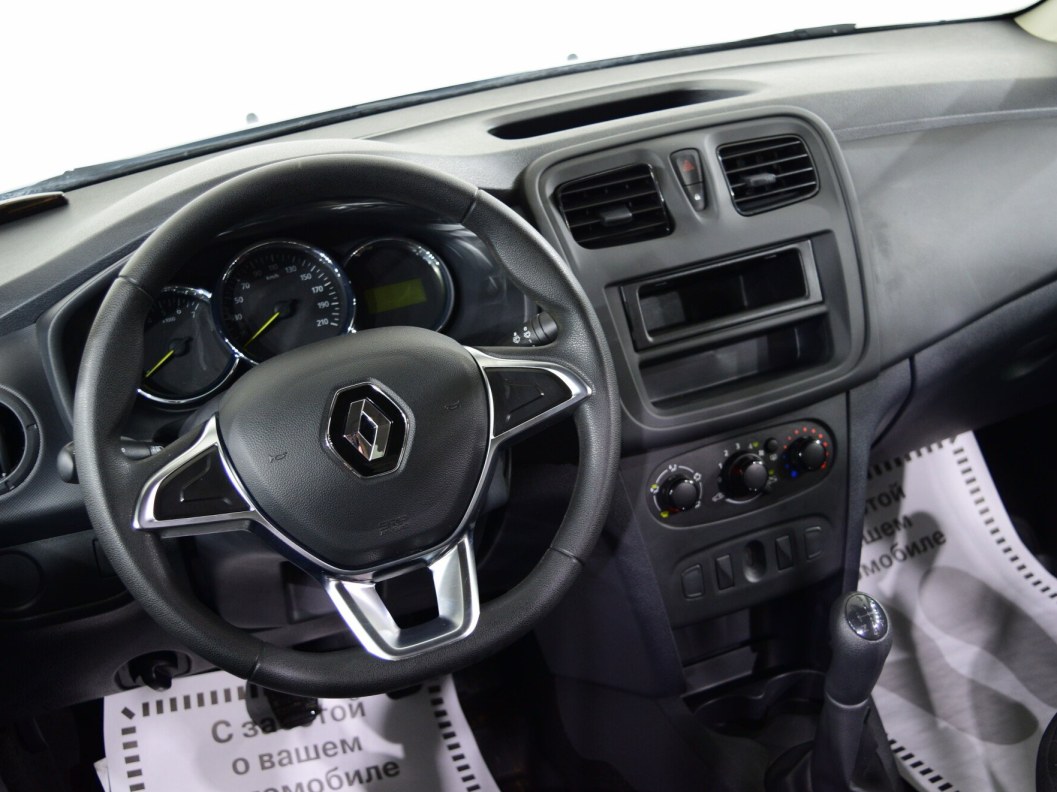Renault Logan Access 1.6 МКПП, 2022 фото 9