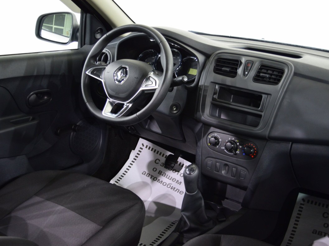 Renault Logan Access 1.6 МКПП, 2022 фото 11