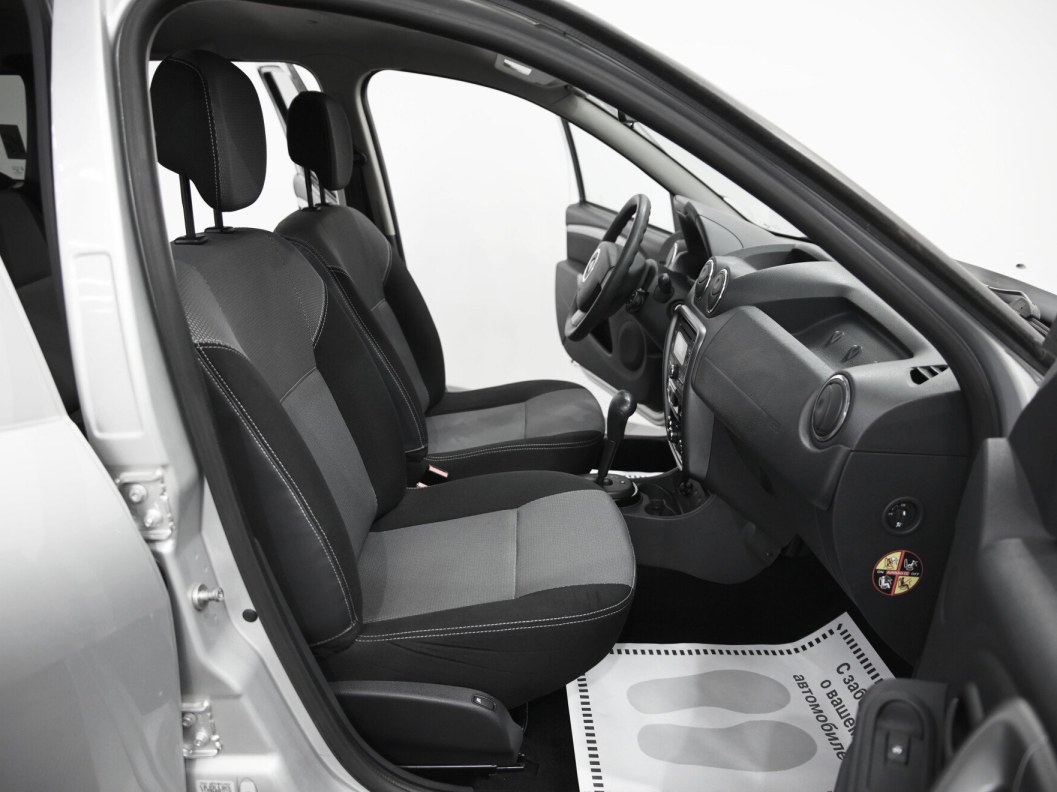Renault Duster Privilege 2.0 АКПП, 2015 фото 7