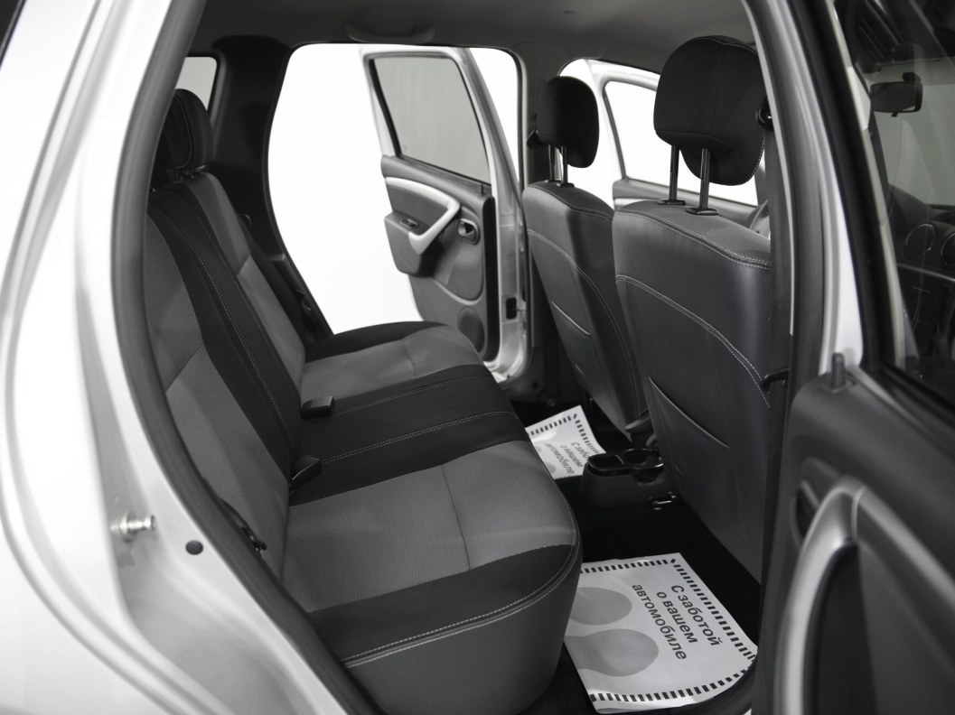 Renault Duster Privilege 2.0 АКПП, 2015 фото 9