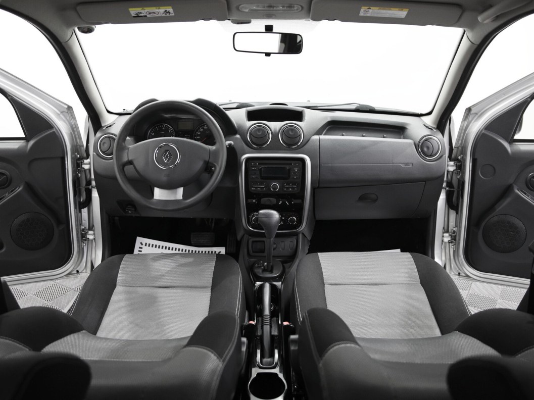 Renault Duster Privilege 2.0 АКПП, 2015 фото 12