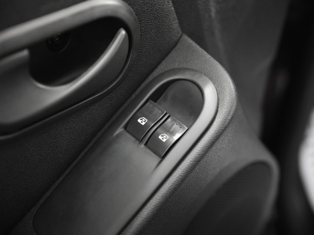 Renault Duster Privilege 2.0 , 2015 фото 12