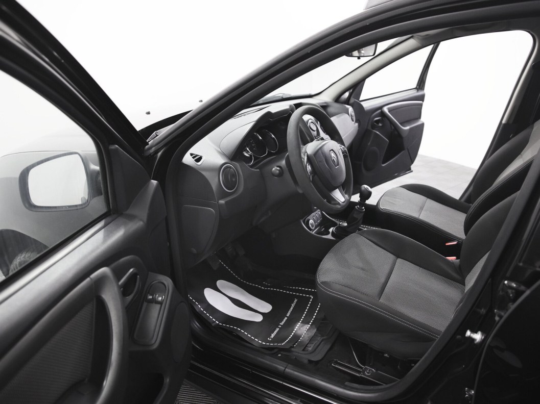 Renault Duster Privilege 2.0 МКПП, 2015 фото 6