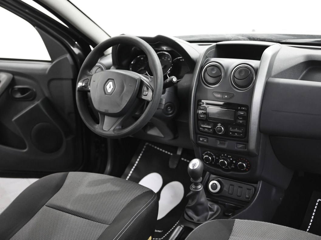 Renault Duster Privilege 2.0 МКПП, 2015 фото 8