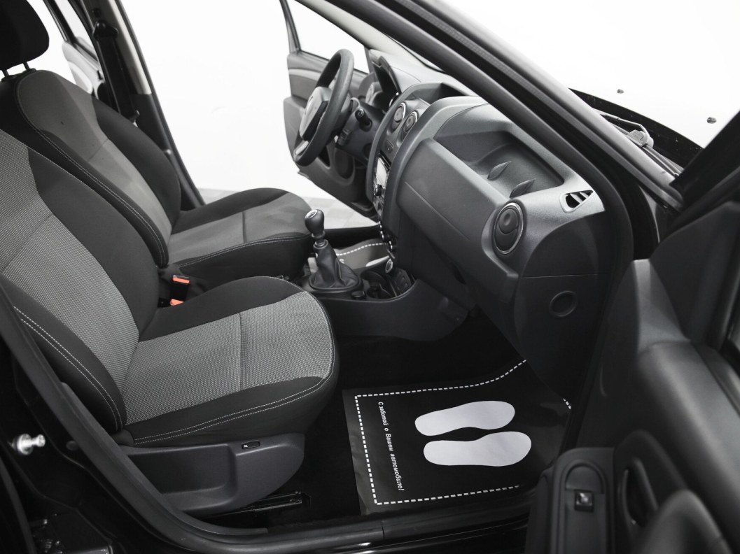 Renault Duster Privilege 2.0 МКПП, 2015 фото 9