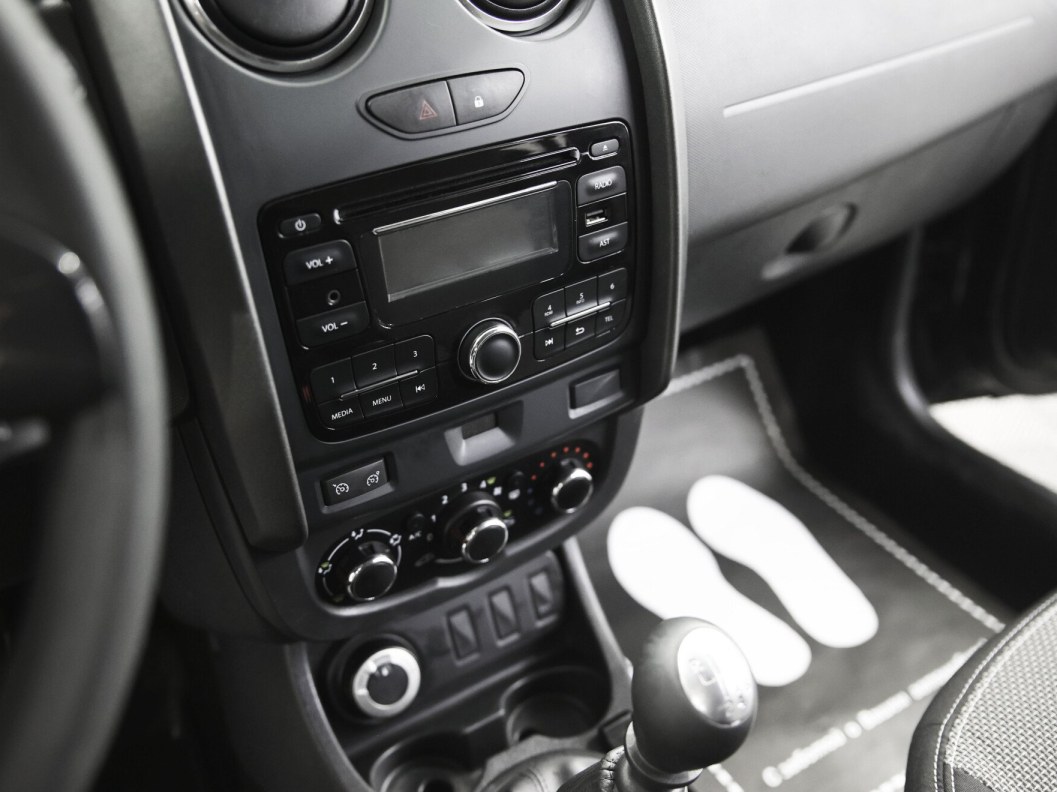 Renault Duster Privilege 2.0 МКПП, 2015 фото 12
