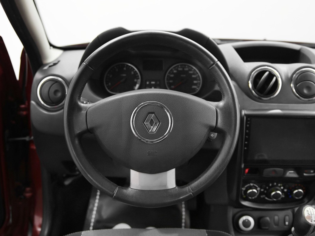 Renault Duster Luxe Privilege 2.0 МКПП, 2015 фото 7