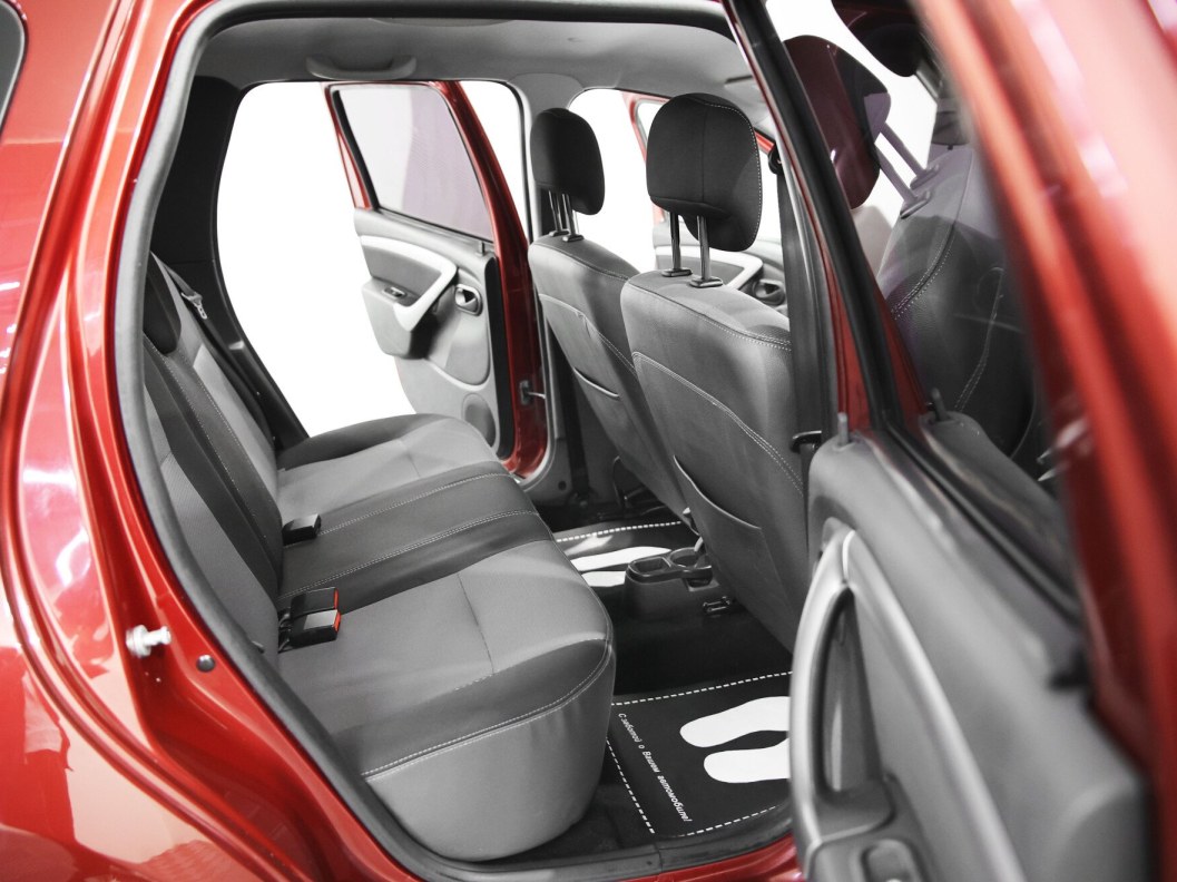 Renault Duster Luxe Privilege 2.0 МКПП, 2015 фото 11