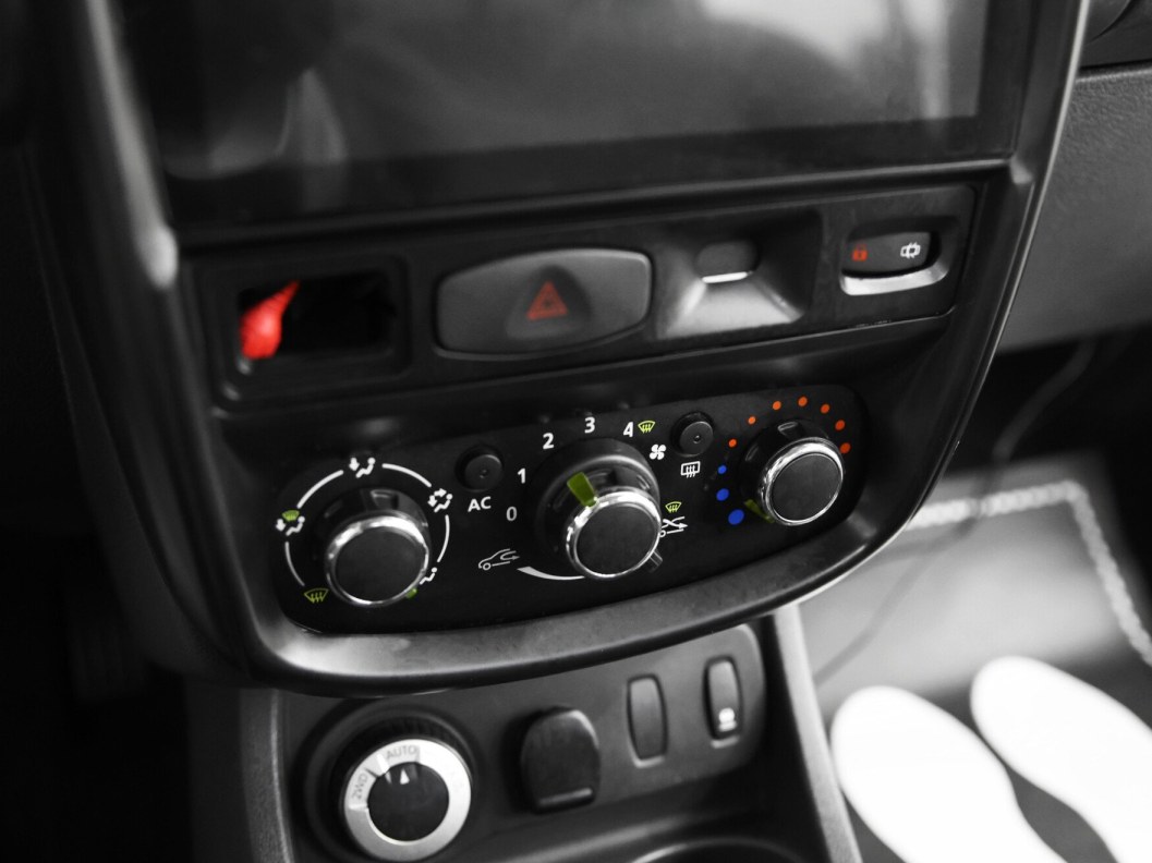 Renault Duster Luxe Privilege 2.0 МКПП, 2015 фото 14