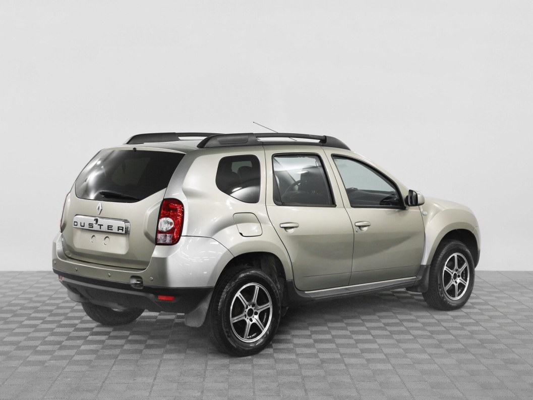 Renault Duster Privilege 1.6 МКПП, 2015 фото 4
