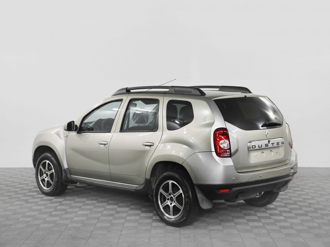 Renault Duster Privilege 1.6 МКПП, 2015 фото 5
