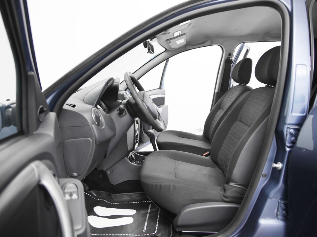 Renault Duster Privilege 2.0 АКПП, 2015 фото 5