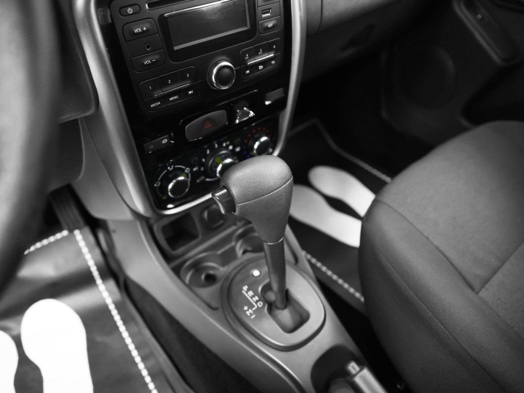 Renault Duster Privilege 2.0 АКПП, 2015 фото 13