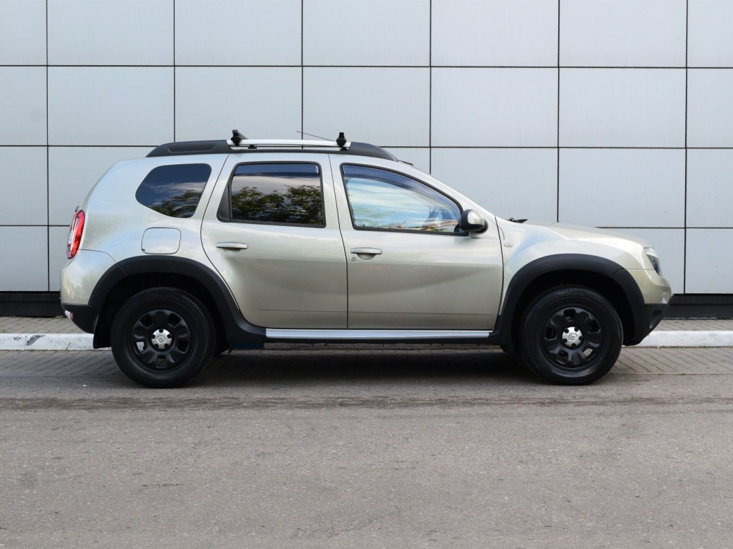 Renault Duster Privilege 1.6 МКПП, 2015 фото 4