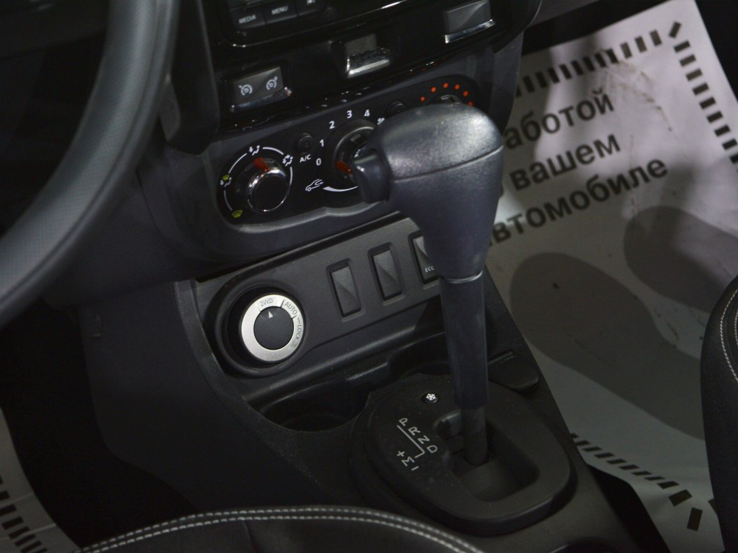 Renault Duster Privilege 2.0 АКПП, 2020 фото 17