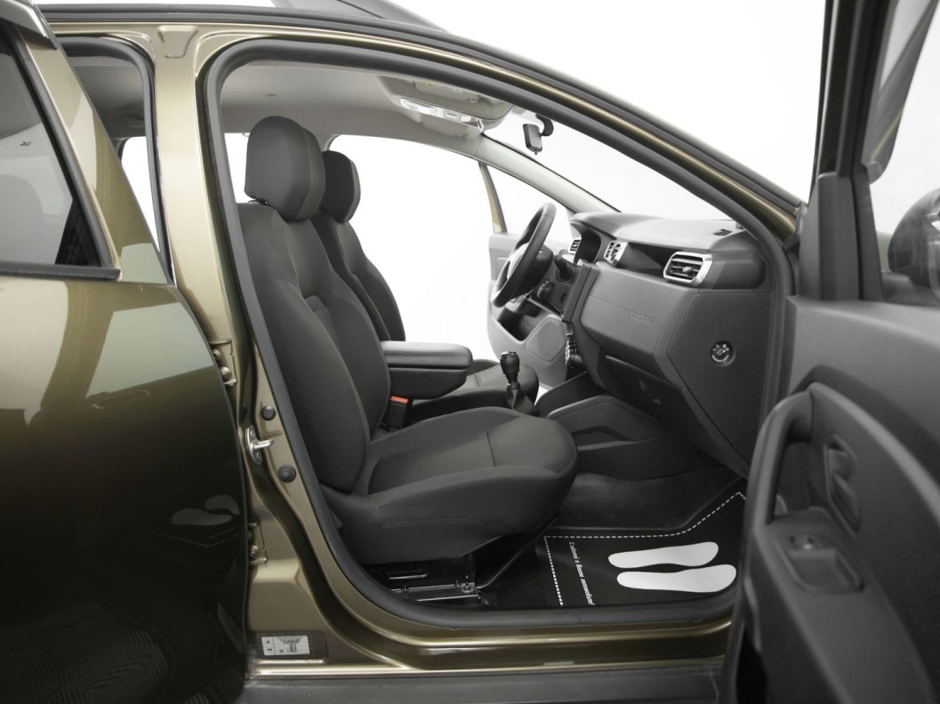 Renault Duster 1.6 МКПП, 2023 фото 9