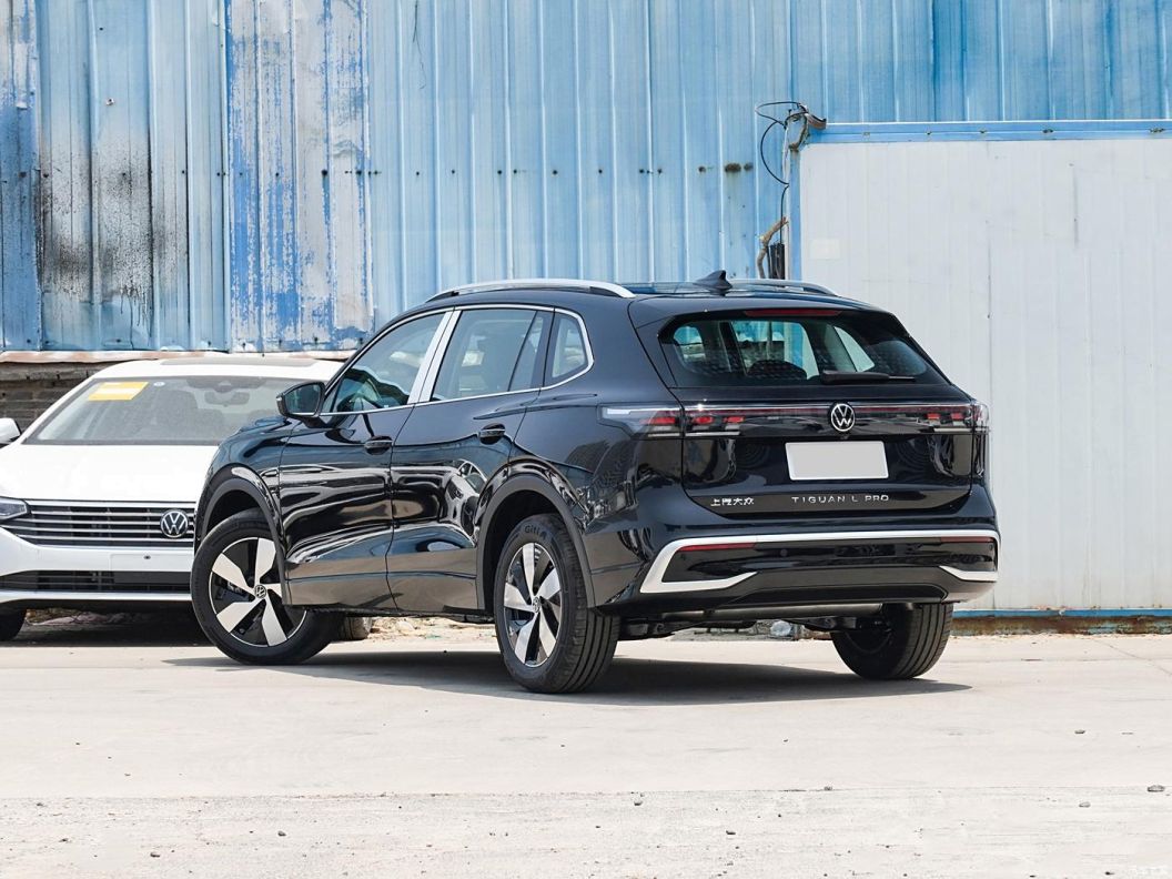 Volkswagen Tiguan L Pro 2026 330 TSI DSG Smart 2.0 DSG фото 2