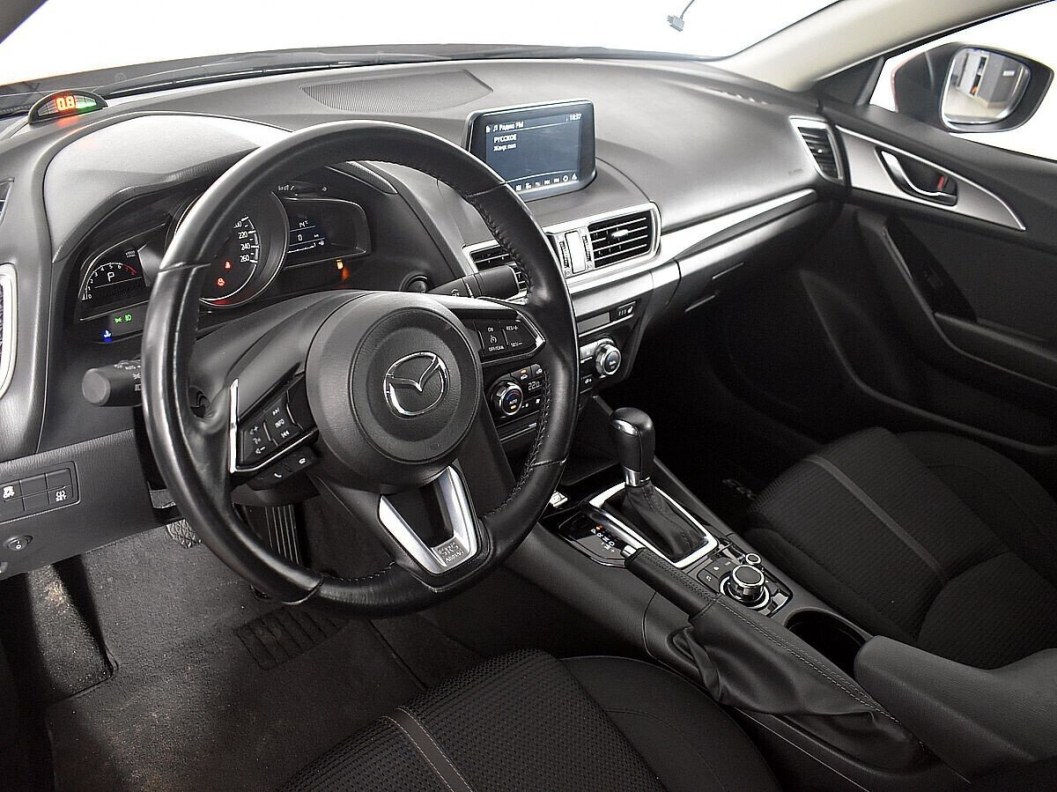 Mazda 3 1.5 АКПП, 2018 фото 4